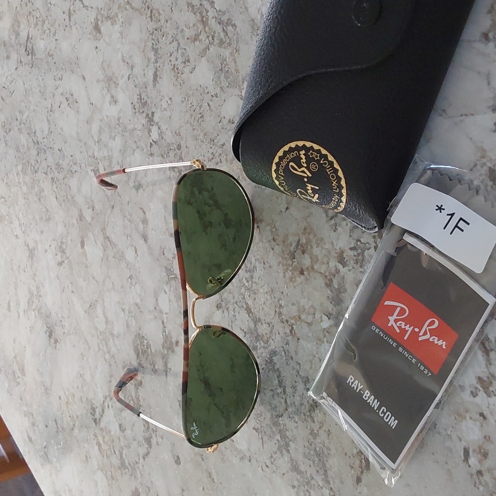 Ray ban aviators